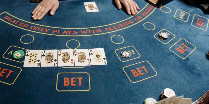 Luật cơ bản khi tham gia baccarat cần nắm